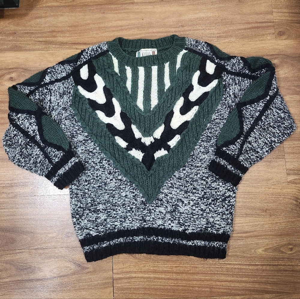 Vintage 1987 NOVO Chunky Hand Knit Mohair Knit Oversize Sweater Large